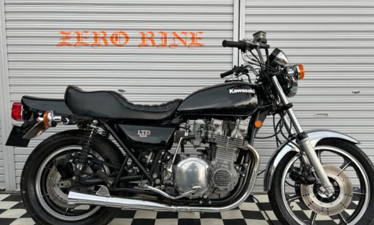 カワサキ Ｚ１０００ＬＴＤ　純正スタイル 